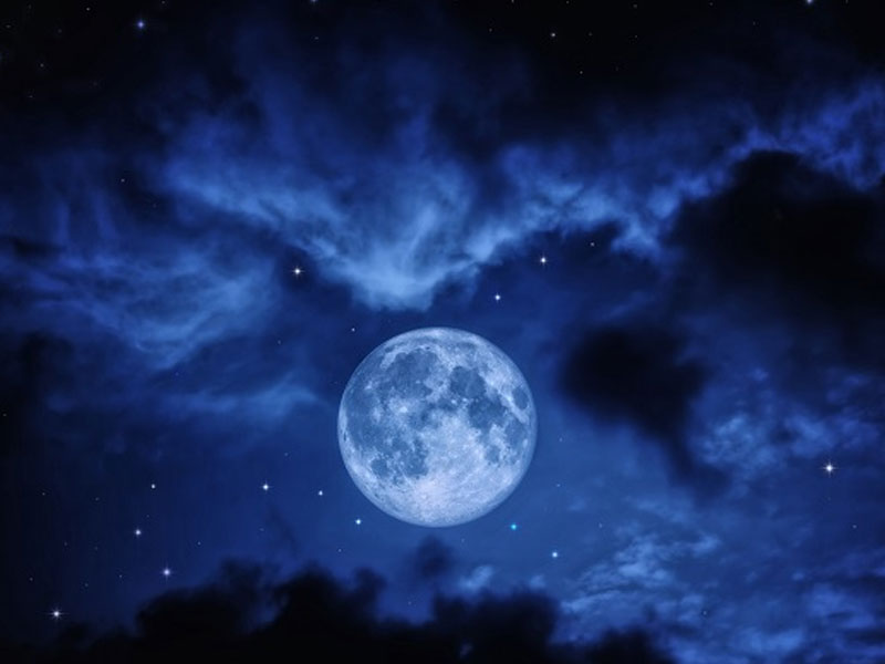 Tại sao chúng ta lại nói "Once in a blue moon"?
